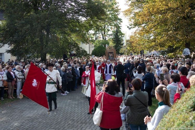 Pielgrzymka Żywego Różańca w Rokitnie