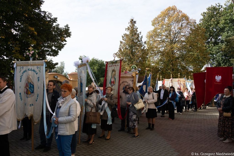 Pielgrzymka Żywego Różańca w Rokitnie