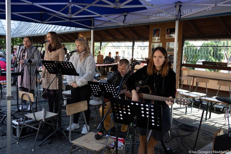 Pielgrzymka Żywego Różańca w Rokitnie