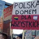 13. Marsz Równości we Wrocławiu na transparentach