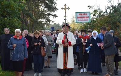 W Domaniewicach modliły się Róże Różańcowe.