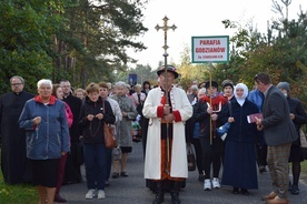 W Domaniewicach modliły się Róże Różańcowe.