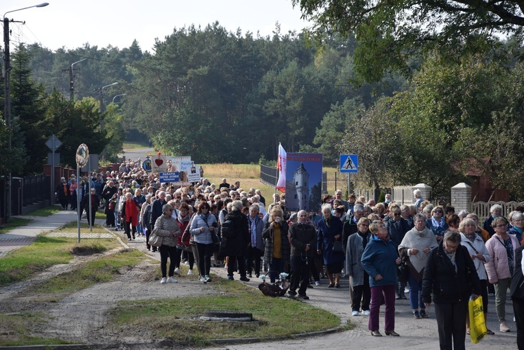 XVII Pielgrzymka Kół Żywego Różańca do Domaniewic 