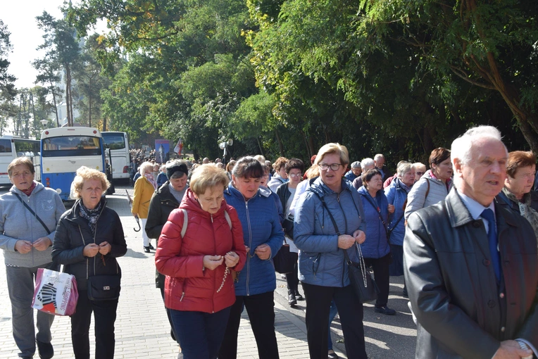 XVII Pielgrzymka Kół Żywego Różańca do Domaniewic 