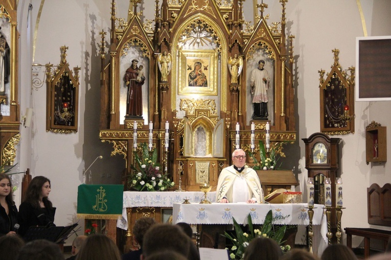 Czarna. Dekanalne spotkanie młodych