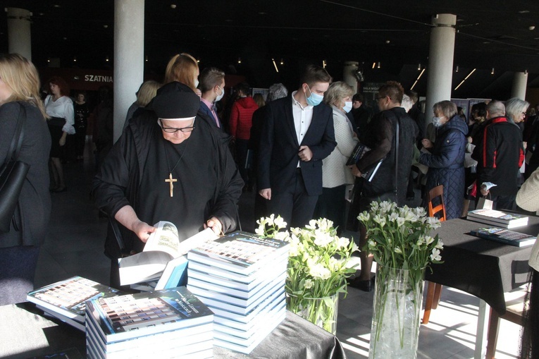 Tarnów. Jubileusz 75-lecia IV Liceum Ogólnokształcącego