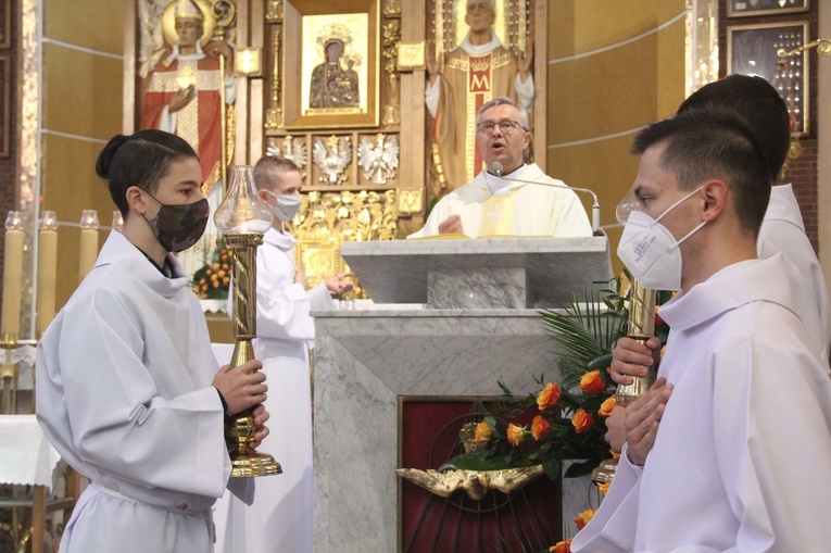 Tarnów. Jubileusz 75-lecia IV Liceum Ogólnokształcącego