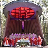 Msza św. w Piaśnicy, "kaszubskiej Golgocie"