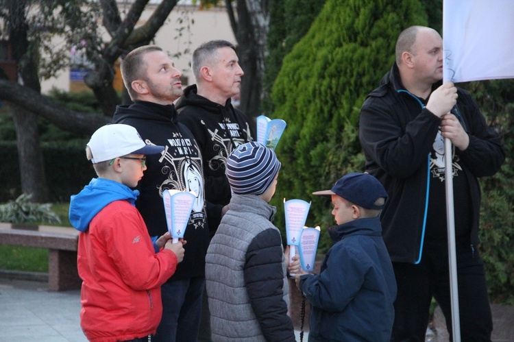 Nowy Sącz. Procesja różańcowa do pięciu kościołów