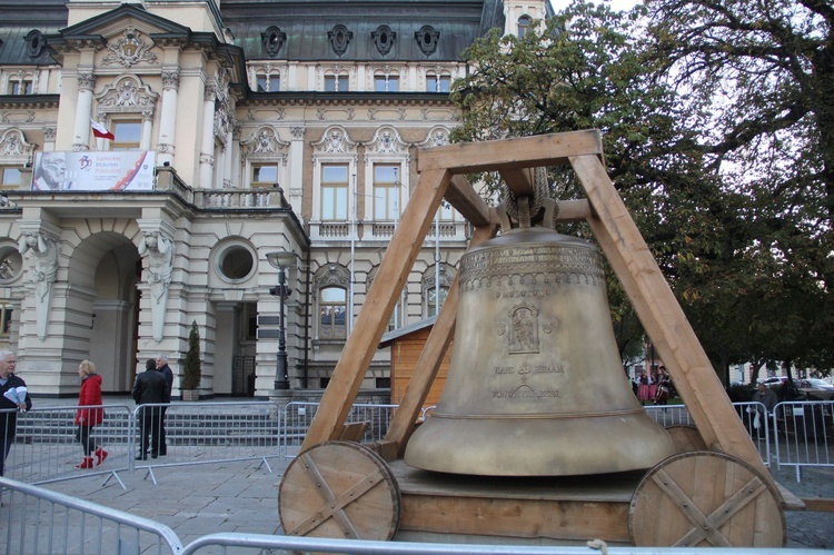 Nowy Sącz. Procesja różańcowa do pięciu kościołów