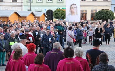 Nowy Sącz. Procesja różańcowa do pięciu kościołów