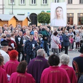 Nowy Sącz. Procesja różańcowa do pięciu kościołów