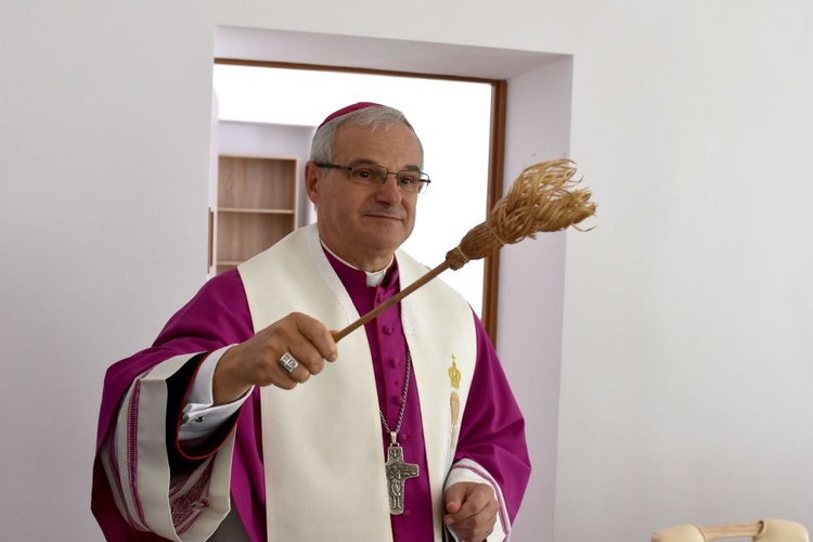 Zagórze Śl. Poświęcono dom seniora Caritas