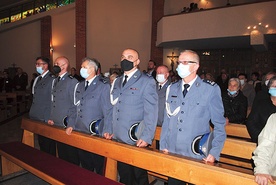▲	W Eucharystii licznie uczestniczyli pracownicy miejscowej Powiatowej Komendy Policji.