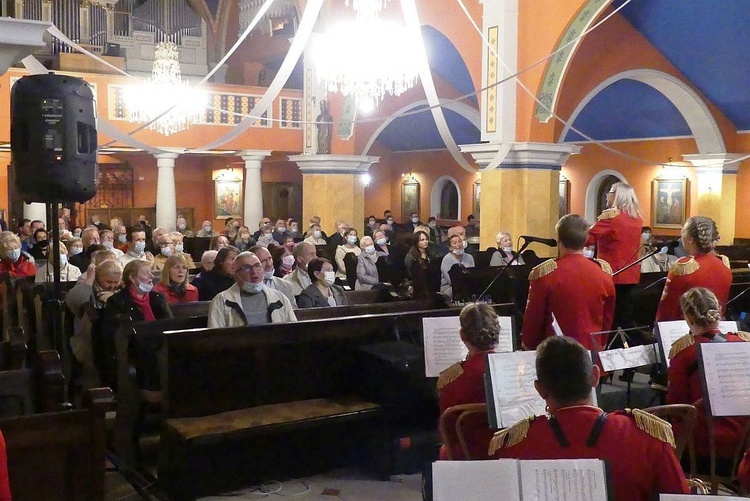 Koncert Papieski orkiestry dętej z Kaniowa w bielskiej Straconce