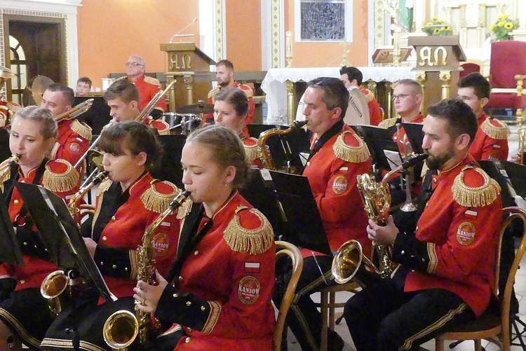 Koncert Papieski orkiestry dętej z Kaniowa w bielskiej Straconce