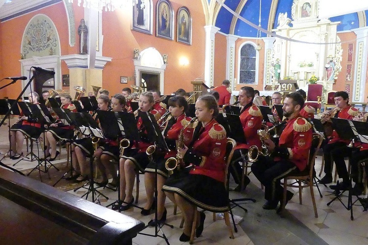 Koncert Papieski orkiestry dętej z Kaniowa w bielskiej Straconce