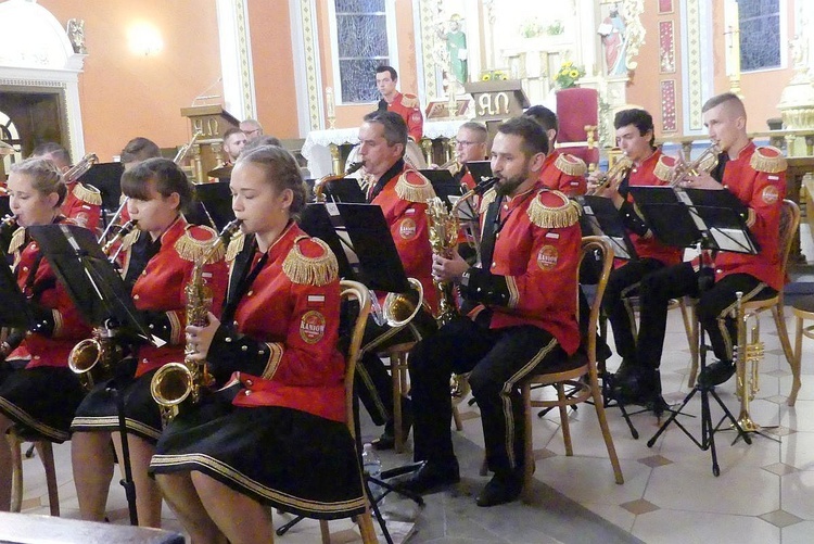 Koncert Papieski orkiestry dętej z Kaniowa w bielskiej Straconce