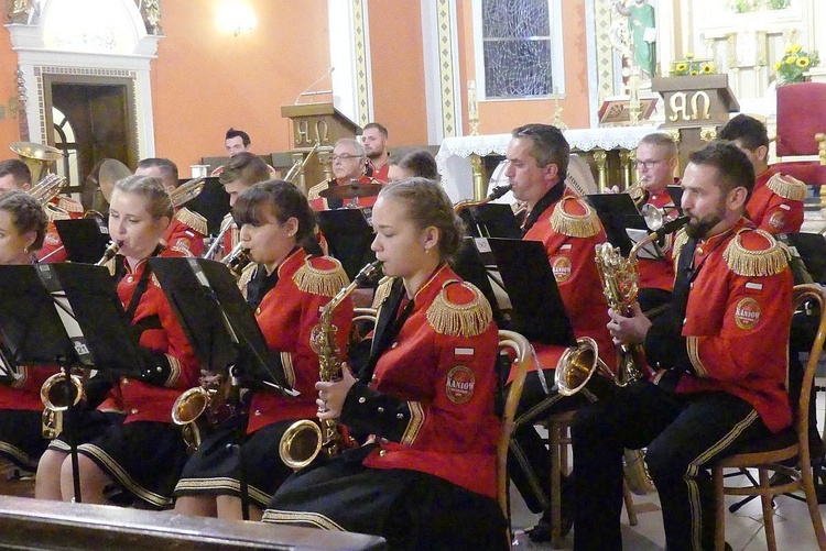 Koncert Papieski orkiestry dętej z Kaniowa w bielskiej Straconce