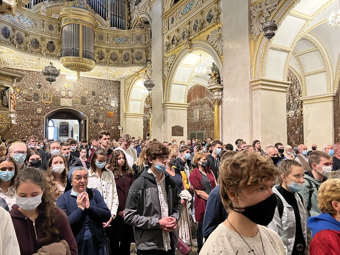 "Nie lękajcie się!". Maturzyści z pielgrzymką na Jasnej Górze