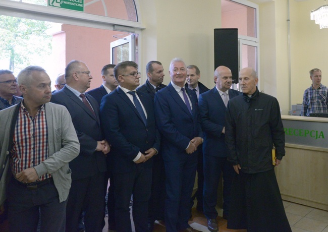 Zespół Szkół i Placówek w Chwałowicach