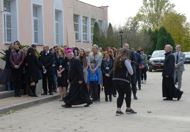 Zespół Szkół i Placówek w Chwałowicach