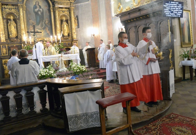 Zespół Szkół i Placówek w Chwałowicach