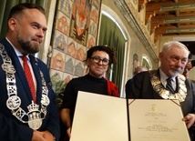 Olga Tokarczuk honorową obywatelką Krakowa