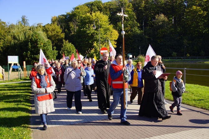 Wolontariusze Caritas z pielgrzymką w Trzebnicy