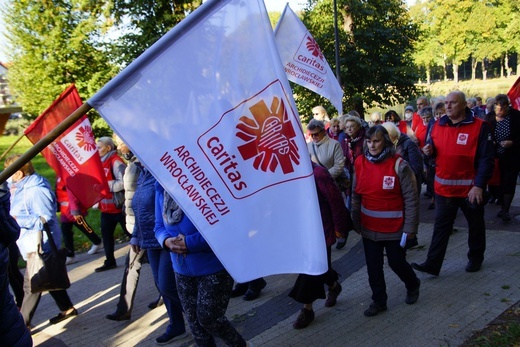 Wolontariusze Caritas z pielgrzymką w Trzebnicy