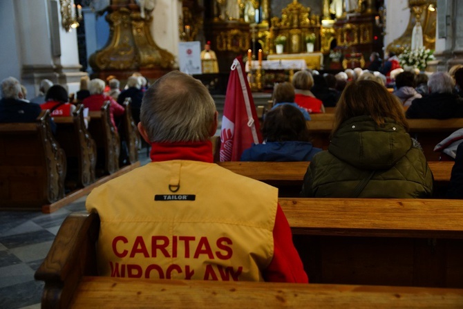 Wolontariusze Caritas z pielgrzymką w Trzebnicy