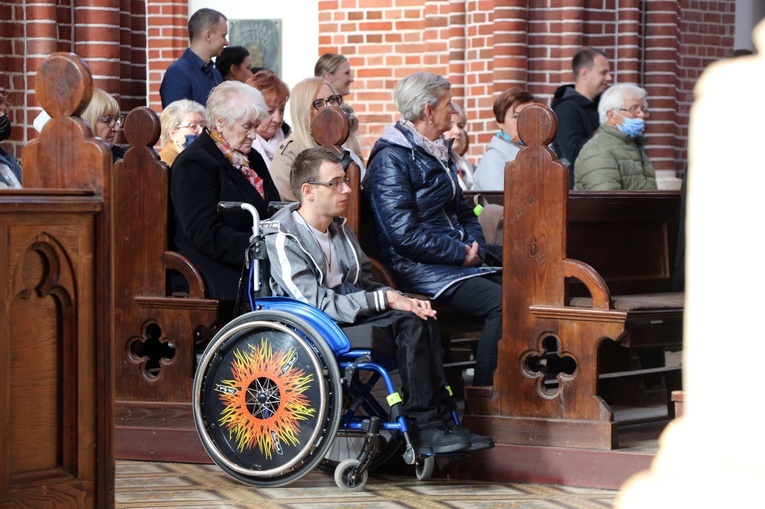 Wprowadzenie relikwii bł. Karoliny Kózkówny do parafii pw. Michała Archanioła we Wrocławiu