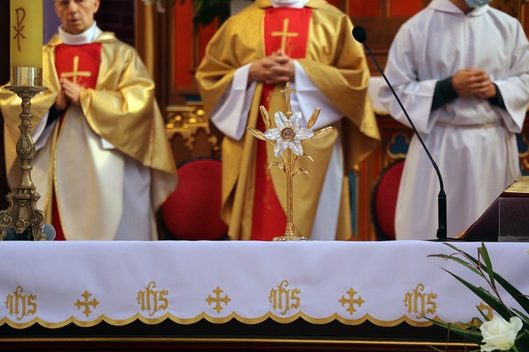 Wprowadzenie relikwii bł. Karoliny Kózkówny do parafii pw. Michała Archanioła we Wrocławiu
