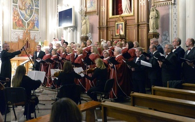 Podczas Mszy św. w radomskiej katedrze wystąpił chór parafii pw. Najświętszego Serca Jezusowego w Radomiu oraz kwartet smyczkowy Filharmonii Świętokrzyskiej.