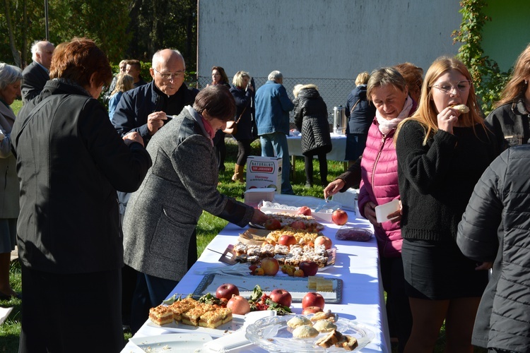 Modlitwa przy relikwiach i piknik