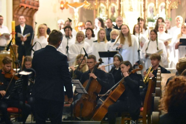 Koncert Papieski rodziny "Sygnału Miłosierdzia"