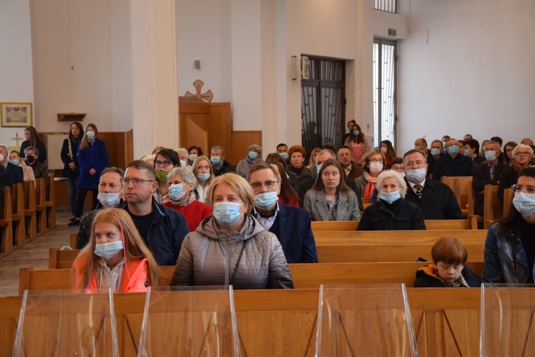 Poświęcnie figury św. Jóżefa w parafii na Boryszewie