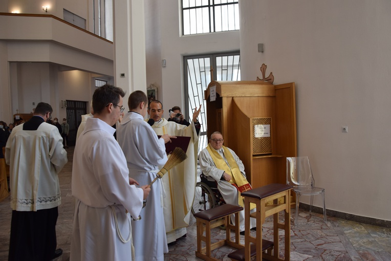 Poświęcnie figury św. Jóżefa w parafii na Boryszewie