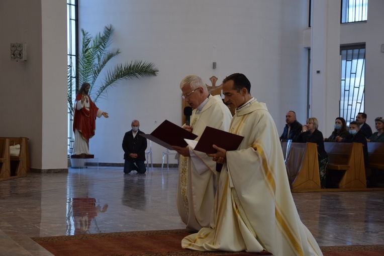 Poświęcnie figury św. Jóżefa w parafii na Boryszewie