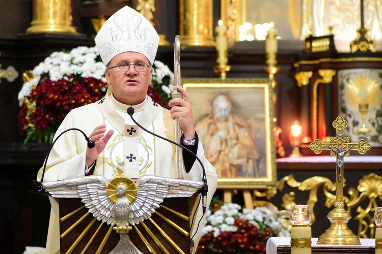 Stoczek Klasztorny. Wprowadzenie relikwii bł. kard. Wyszyńskiego