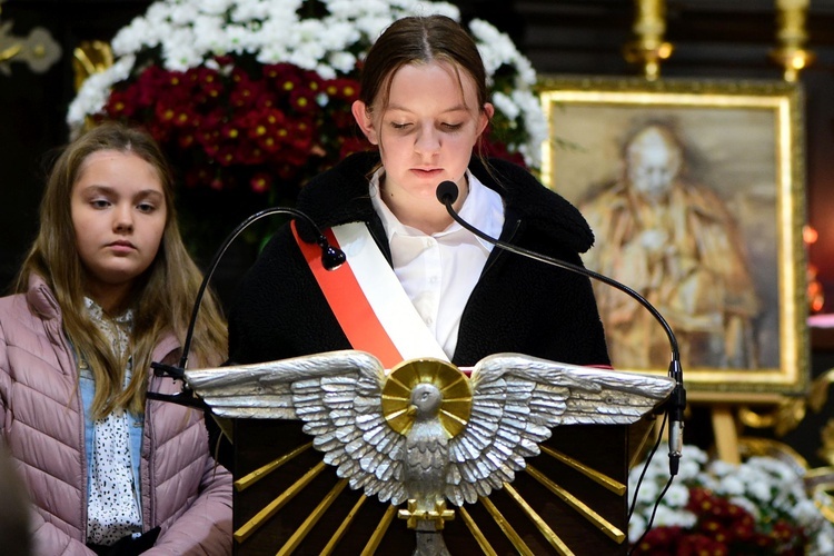 Stoczek Klasztorny. Wprowadzenie relikwii bł. kard. Wyszyńskiego