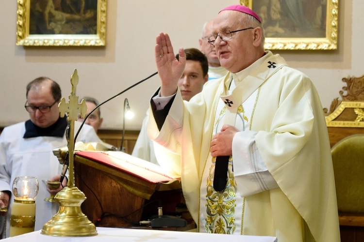 Stoczek Klasztorny. Wprowadzenie relikwii bł. kard. Wyszyńskiego