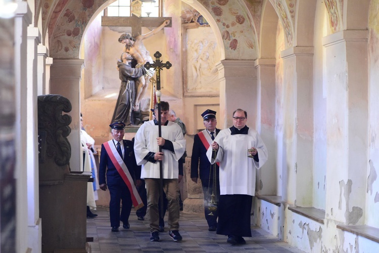 Stoczek Klasztorny. Wprowadzenie relikwii bł. kard. Wyszyńskiego