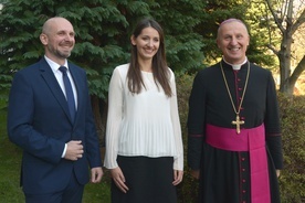 Na debaty młodych z bp. Markiem Solarczykiem zapraszają Katarzyna Rylska i Marek Moskal z Duszpasterstwa Akademickiego w Radomiu.