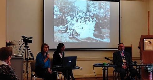 Urodziny w Domu Edyty Stein. Dzieje tych, co przeżyli, i tych, co stracili życie