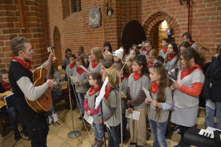 Modlitwa za nauczycieli w katedrze