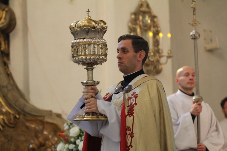 Trzebnica 2021. Powołani do kapłaństwa i życia konsekrowanego u św. Jadwigi