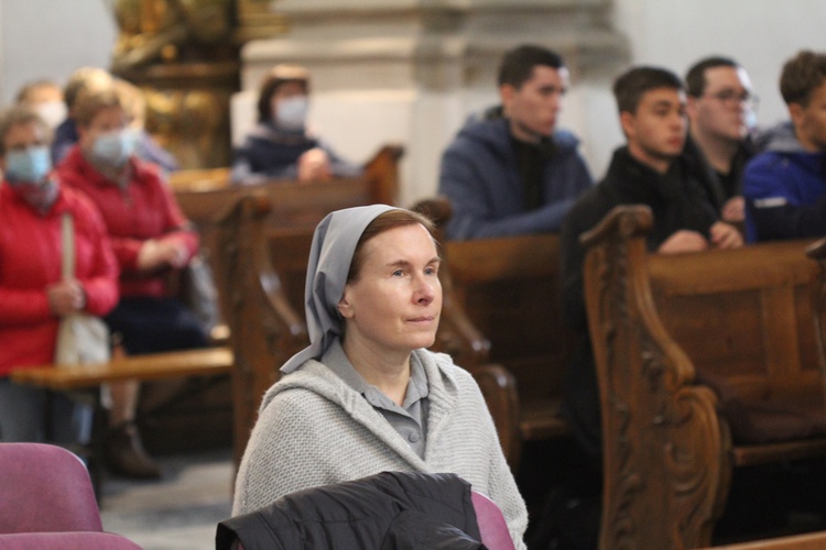 Trzebnica 2021. Powołani do kapłaństwa i życia konsekrowanego u św. Jadwigi