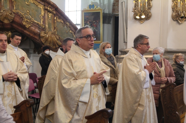 Trzebnica 2021. Powołani do kapłaństwa i życia konsekrowanego u św. Jadwigi