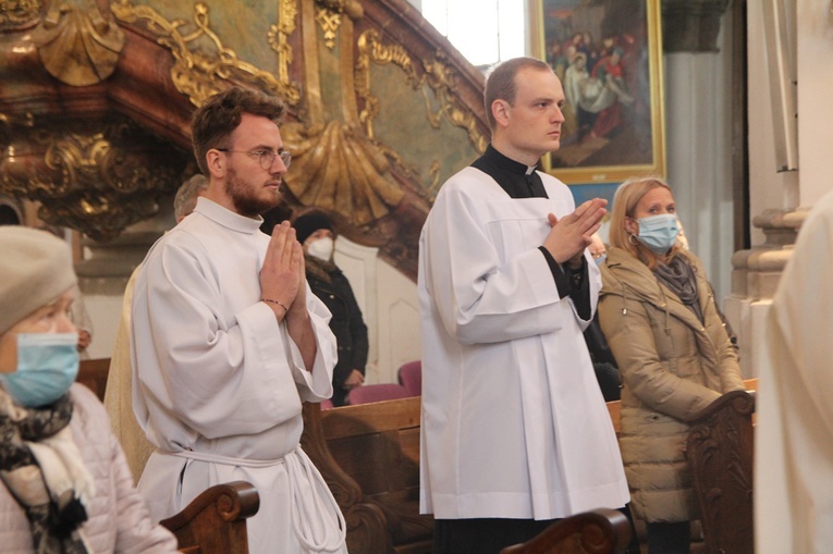 Trzebnica 2021. Powołani do kapłaństwa i życia konsekrowanego u św. Jadwigi